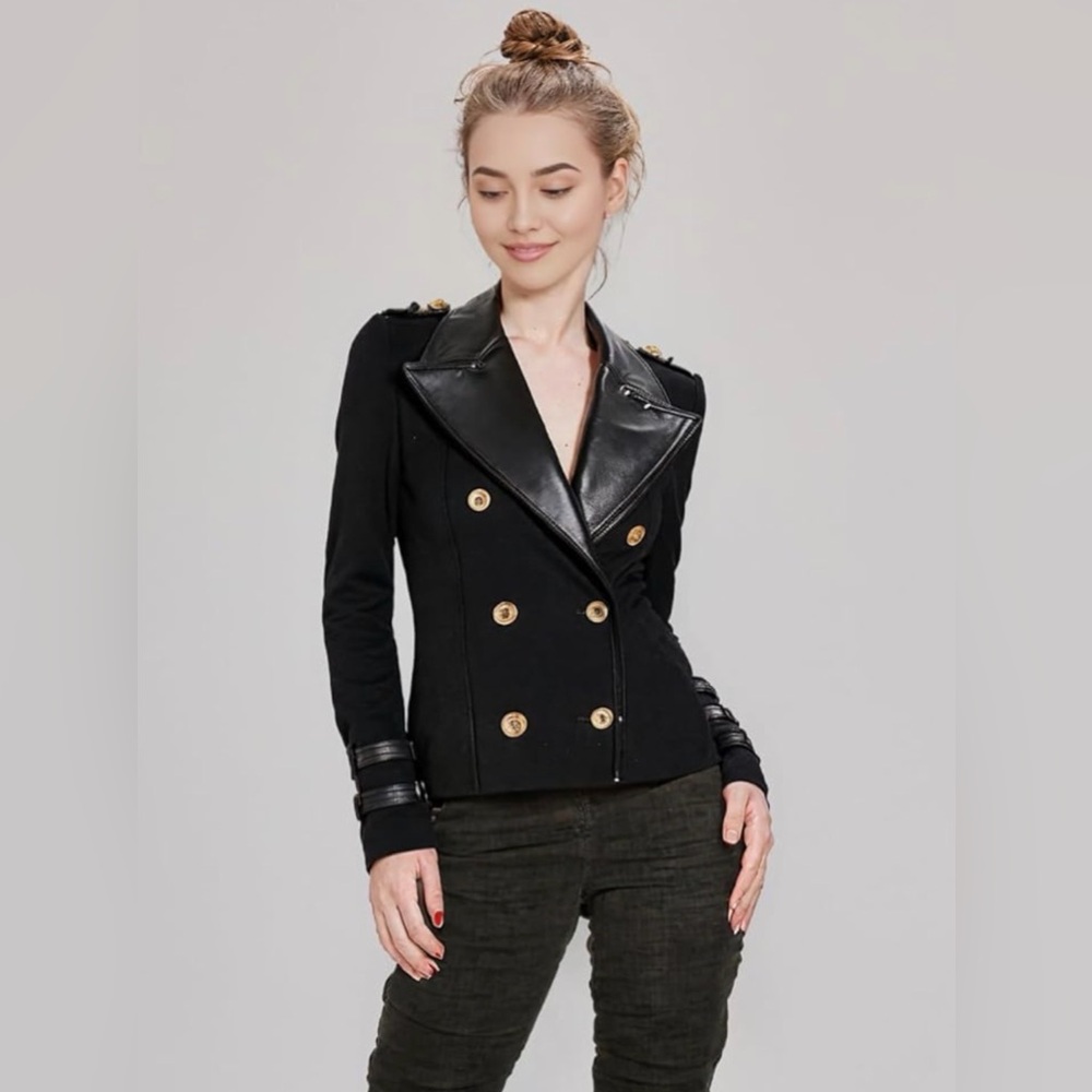 Chic Black Double-Breasted Women's Blazer